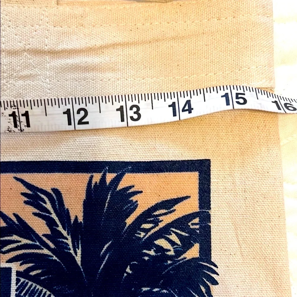 NWOT Del Sol Tote Bag with Tropical Print